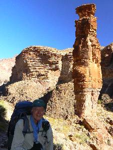 Monumental Monument - Panorama (500x1109- 148kb)